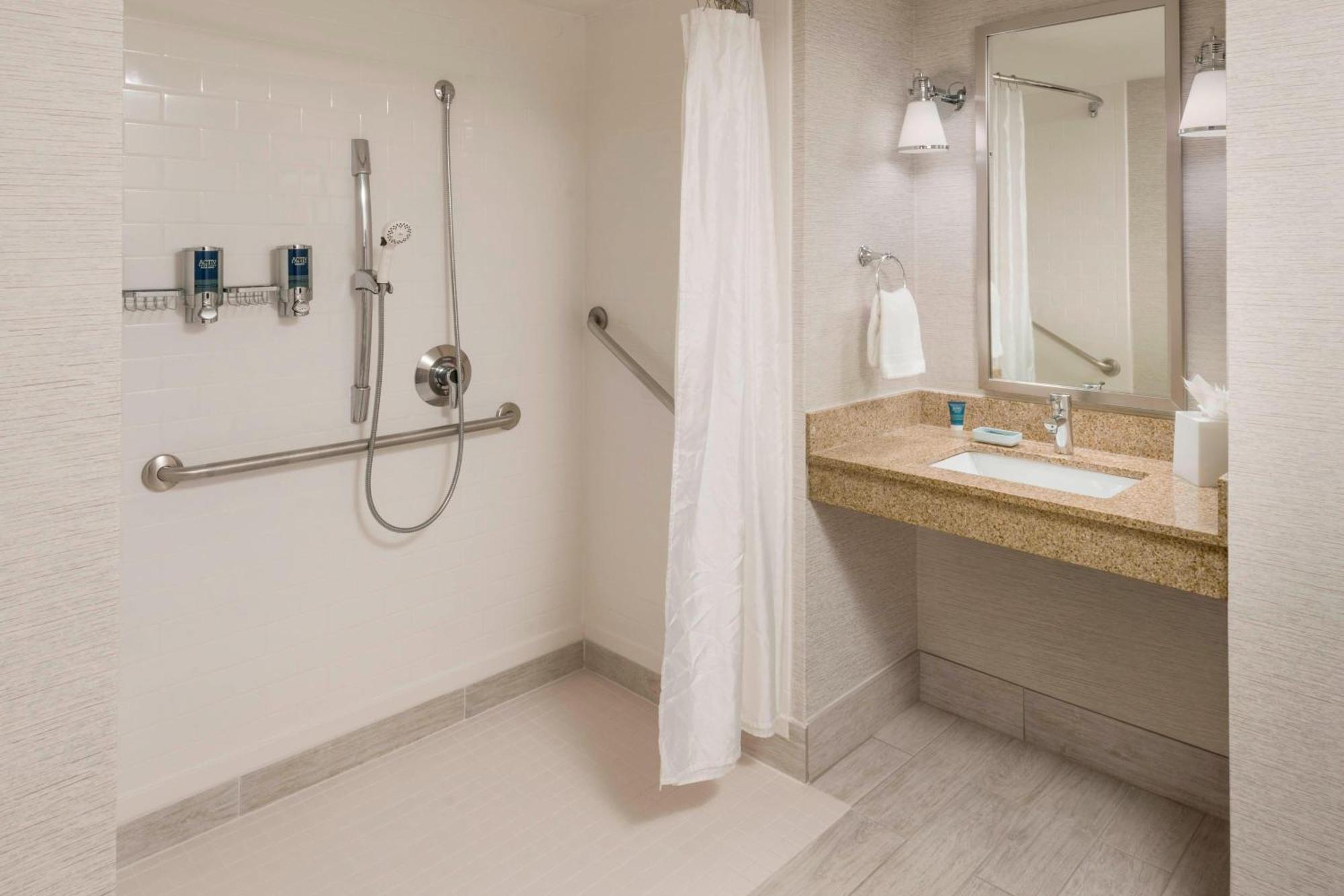 Four Points By Sheraton Boston Logan Airport רוויר מראה חיצוני תמונה